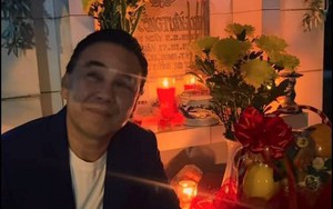 MC Quyền Linh đến mộ Lê Công Tuấn Anh nghẹn ngào: "Chào bạn hiền nhé"