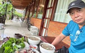 Nam nghệ sĩ đình đám bỏ showbiz đi bán quán nhậu ở đường Nguyễn Hữu Cảnh, giúp vợ NSND thăng tiến