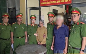 Công an bắt Nguyễn Thị Tuyết 69 tuổi trước sự bất ngờ của gia đình