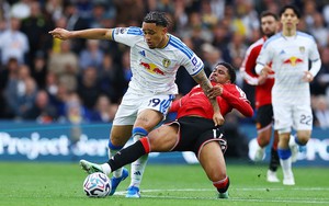 Leeds United hòa Man Utd 1-1: 'Quỷ đỏ' 5 trận liên tiếp không thắng