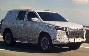 Tin xe 19/10: Toyota Fortuner, Kia Sonet lộ diện thế hệ mới trên đường thử