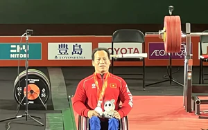 ASIAN Para Games 5: Lực sĩ Lê Văn Công giành huy chương bạc đầu tiên cho Đoàn Thể thao Người khuyết tật Việt Nam