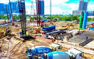 Soi tiến độ siêu dự án nằm tại khu đô thị "nhà giàu" có giá đất đắt đỏ bậc nhất Thủ đô, chỉ cách Hồ Tây vài phút di chuyển, sát công viên gần 70ha, kết nối loạt tuyến metro