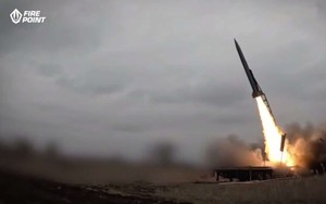 Ukraine lần đầu tiên tấn công Nga bằng tên lửa đạn đạo FP-7