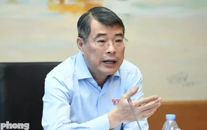 Thủ tướng: Giá thuốc, thiết bị y tế bị đẩy lên mức phi lý
