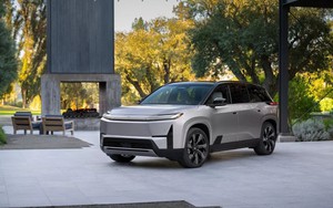 Cận cảnh Toyota Highlander 2027: Thiết kế mới, phạm vi di chuyển 511 km