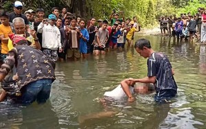 Tranh chấp đất, hai nông dân xuống sông thi nhịn thở rồi tử vong cả đôi