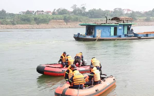 Nghi vấn mẹ ôm con 2 tuổi nhảy cầu ở Phú Thọ