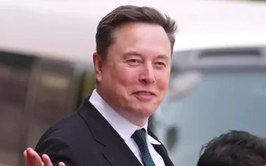 Tỷ phú Musk thừa nhận đứng sau chuyện hạn chế tốc độ Starlink cho Ukraine