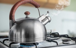 4 nguyên tắc uống nước đun sôi để nguội ai cũng cần biết