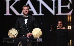 Harry Kane 33 tuổi nhận Quả bóng Vàng: Những nỗ lực âm thầm rồi cũng đơm hoa kết trái