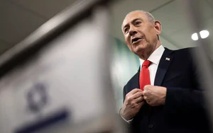 Thủ tướng Israel hứng đòn đau