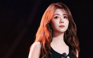Đàm Tùng Vận và 23 ngày chờ mẹ tỉnh lại: Nỗi đau không thể đổi bằng 3,6 tỷ đồng
