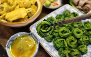 Chợ Việt có loại rau ăn lá bổ gan, dưỡng tim, phòng ung thư, hạ đường huyết: Vài nghìn cả mớ!