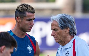 HLV Jorge Jesus gắt gỏng sau lùm xùm với Ronaldo: "Tôi không xin lỗi ai cả"