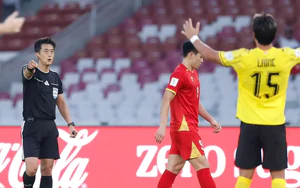CĐV Malaysia hân hoan khi đội nhà chấm dứt mạch 12 năm không thắng tuyển Việt Nam