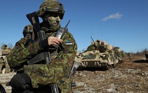 Không muốn “chờ NATO đến”, một thành viên điều quân chủ lực sát biên giới Nga: Điện Kremlin phản ứng sao?