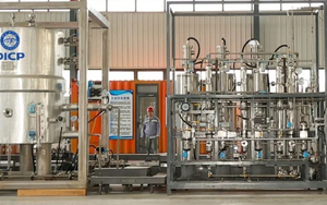 Hệ thống chiết xuất đồng thời hydro, nước ngọt và uranium từ biển