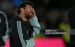 Messi bật khóc nói lời tạm biệt ĐT Argentina: "Ngày hôm nay buồn nhất cuộc đời tôi"