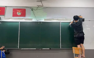 Vụ lớp 12 thiếu bảng, giáo viên phải viết lên tường: Lắp bảng mới trong đêm