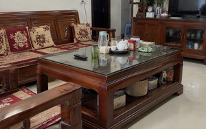 Tại sao ngày càng nhiều gia đình không còn đặt bàn trà lớn giữa phòng khách? 2 thiết kế mới tối giản, thanh thoát, không chiếm lĩnh không gian
