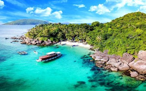 Vượt cả Bali và loạt thiên đường nổi tiếng, điểm đến này của Việt Nam vừa lọt top “đẹp nhất châu Á”: Thu về 2.800 tỷ đồng từ du lịch trong 9 tháng đầu năm