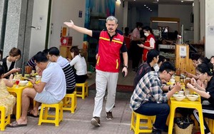 Diễn viên vay NSND Xuân Bắc 50 triệu khởi nghiệp giờ là "ông trùm VTV", bán bánh canh khắp Hà Nội