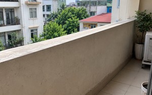 Tại sao ngày càng nhiều gia đình không còn làm lan can ban công kín mít? 2 kiểu mới giúp lấy sáng và nhìn nhà thoáng hơn