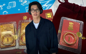 Mang 9 chỉ vàng về cho mẹ, chàng trai tiết lộ: 1 nơi mua vàng “không cần xếp hàng”