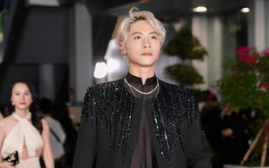 Hoàng Long từ phim Mưa Đỏ đến sân khấu WeChoice Awards 2025: Diễn xuất trực tiếp quá đỉnh!