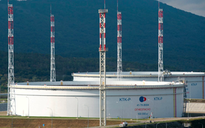 Ấn Độ tuyên bố dừng mua dầu Nga