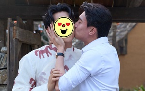 Lộ ảnh Quốc Trường hôn 1 người đàn ông