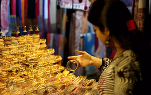 Người dân nước Châu Á này mua vàng nhưng không nhận được vàng