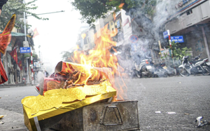 Cúng tất niên xong có phải hóa vàng?