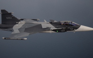 Mua 88 chiếc F-35 cứ tưởng mạnh hơn hóa ra lại "yếu hơn"?