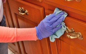 Dọn tủ bếp, tôi vô tình trông thấy một vật mà nếu im lặng, có thể gây sóng gió gia đình