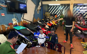 Đồng loạt khám xét chỗ ở và nơi làm việc trong chuyên án lớn, bắt kẻ cầm đầu Lê Anh Tuấn SN 1981