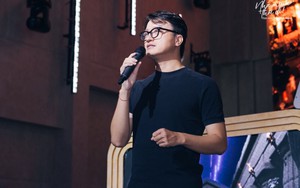 Profile của đạo diễn phim điện ảnh “Nhà mình đi thôi”