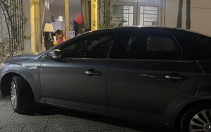 Nhà hàng xóm toàn xe sang về Tết, còn mỉa mai tôi “vô phúc”, thế mà thấy con dâu tôi xuất hiện mặt họ tái mét, không dám khoe khoang