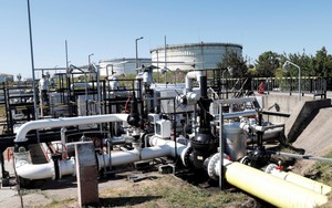 Ukraine chặn đường ống dẫn dầu Nga, quốc gia EU vội 'kêu cứu' nước láng giềng