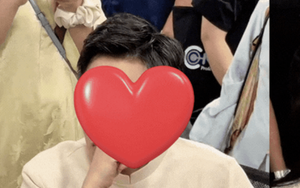 Sốc với màn phát lì xì của Trấn Thành: Số tiền khủng khiến dàn sao lóa mắt, chỉ duy nhất 1 người bốc phải 20.000