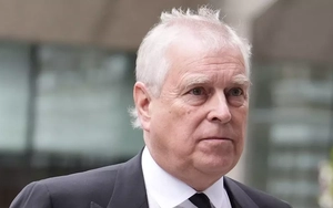 Cảnh sát Anh bắt giữ em trai Vua Charles