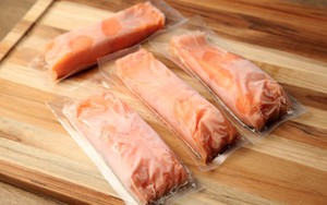 Rã đông cá kiểu này là "sai bét": Đây mới là cách làm đúng