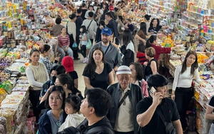 Điều đặc biệt ở ngôi chợ độc đáo nhất Việt Nam