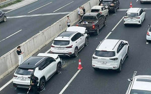 5 ô tô con 'dồn toa' trên cao tốc Hà Nội - Hải Phòng