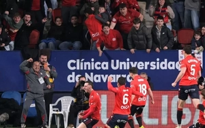 Real Madrid thua sốc trên sân Osasuna, Barca mừng lớn