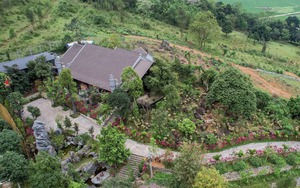 Nữ NSND trẻ nhất Việt Nam đón Tết rực rỡ trong biệt phủ 8000m²