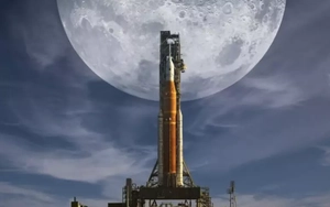 Sau sự cố tên lửa, NASA lùi thời điểm đưa người đổ bộ Mặt trăng