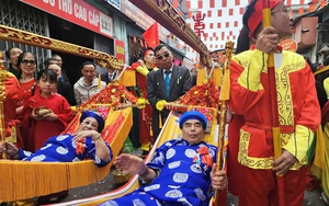 Về Quảng Ninh xem rước ‘cụ Thượng’ kéo dài cả cây số