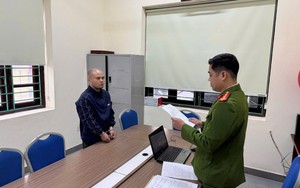 Người đàn ông SN 1996 không nghề nghiệp, vào hỏi mua dây chuyền vàng 5 chỉ giá 85 triệu: Chủ tiệm lập tức báo công an vào chiều mùng 5 Tết